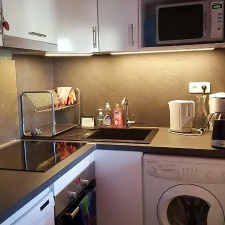 Tahiti Parc Maisonnette Climatisee 6 Pers 2 Chambre *