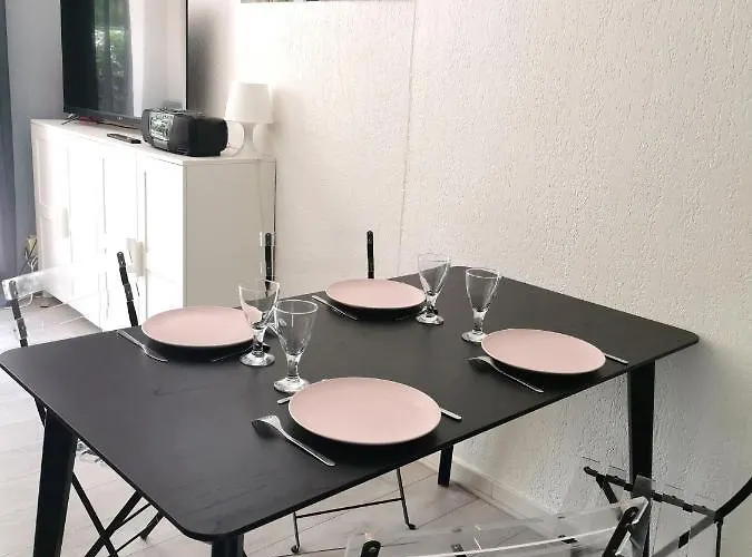 Будинок відпочинку Tahiti Parc Maisonnette Climatisee 6 Pers 2 *